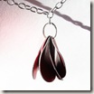 PJD23 Lge leaf cluster pendant image 3