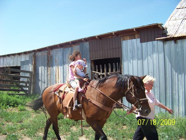 [riding the horse 036[2].jpg]