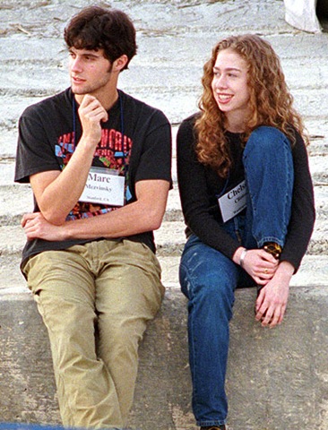 [chelsea-clinton-3a[7].jpg]