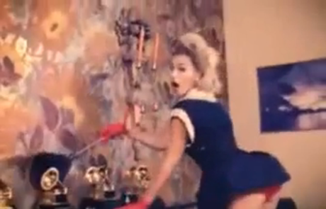 Beyonce Why Dont You Love Me - Screencaps 11 Beyonce Why Dont You Love Me - Screencaps 11