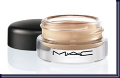 studiosculptconcealer_thumb studiosculptconcealer_thumb
