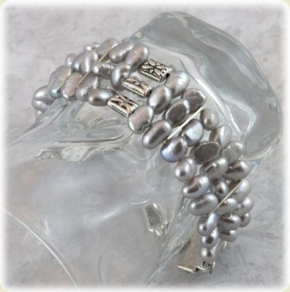 pearl bracelet