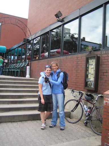 Welcome home, Amanda! Brit and Amanda at the Vermont Pub and Brewery 7.2009%20burlington%20007