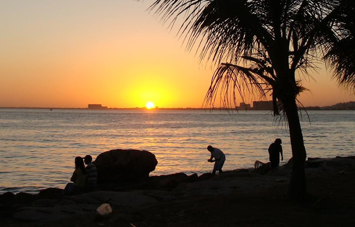 http://lh4.ggpht.com/_kwQNCqCi_5c/SVnEsbDpX4I/AAAAAAAAAhg/SoS1p_3f5Xc/s720/Key_Biscayne.JPG