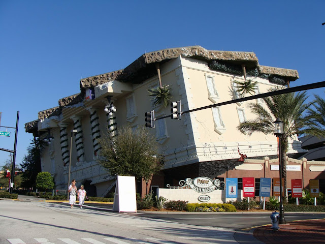 http://lh4.ggpht.com/_kwQNCqCi_5c/SWOIacmH7dI/AAAAAAAAAu4/KvrMQE_NHCU/s640/Orlando.JPG