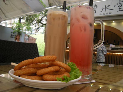 Click to enlarge 碧水堂雙塔