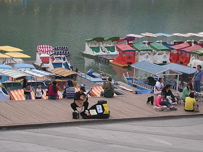 Click to enlarge 悠閒的水岸