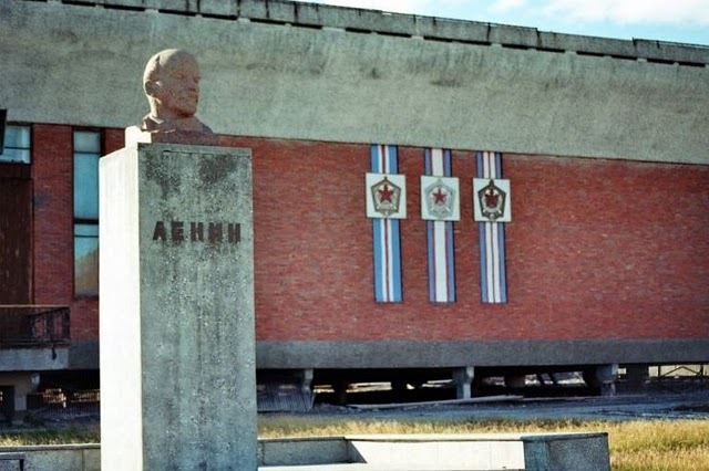 [pyramiden-lenin[5].jpg]