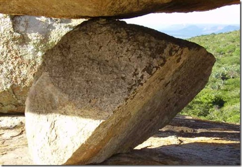 pedra-de-santana-3 pedra-de-santana-3