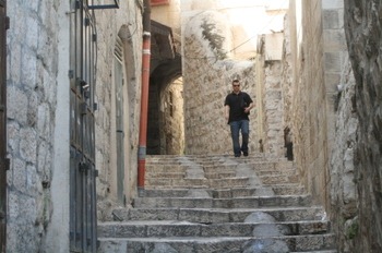 [inside_old_jerusalem_april_08_62[12].jpg]