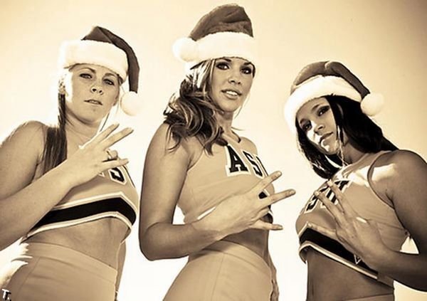 [sexy_christmas_cheerleaders_142.jpg]