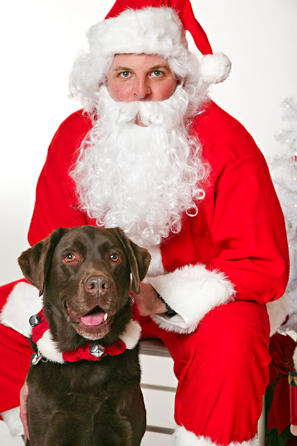 Santa and Jasper GGLRR Santa Shoot 2010