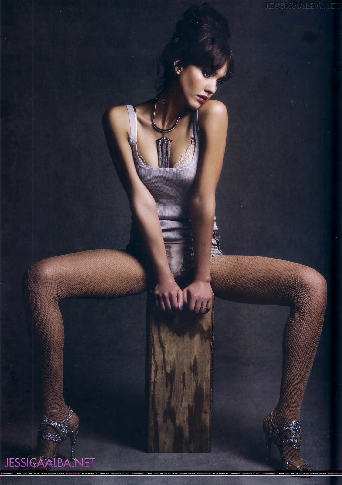 [Jessica Alba Total Film Magazine June 2010 Hot Photo Shoot[2].jpg]