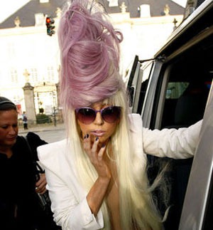 [lady-gaga-peinado[10].jpg]