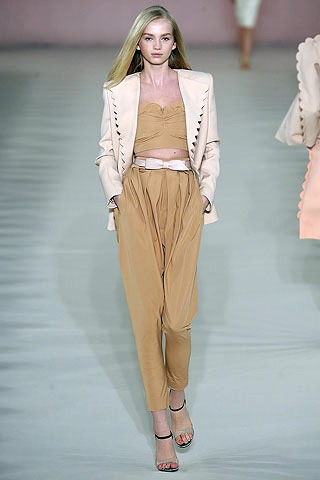 [Chloé 3[7].jpg]