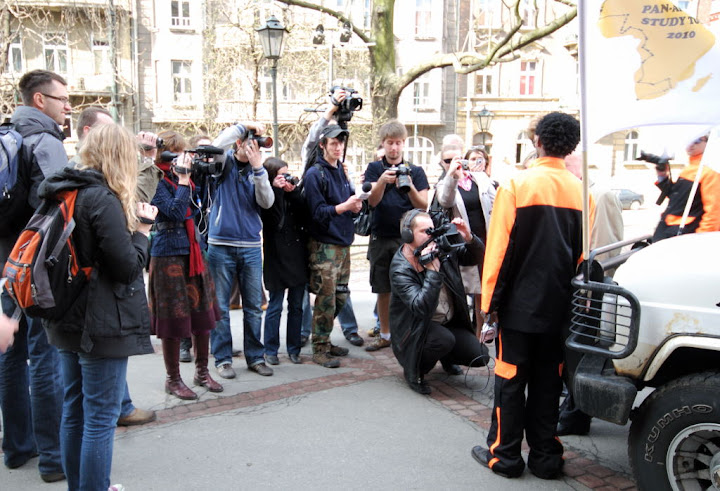 alt