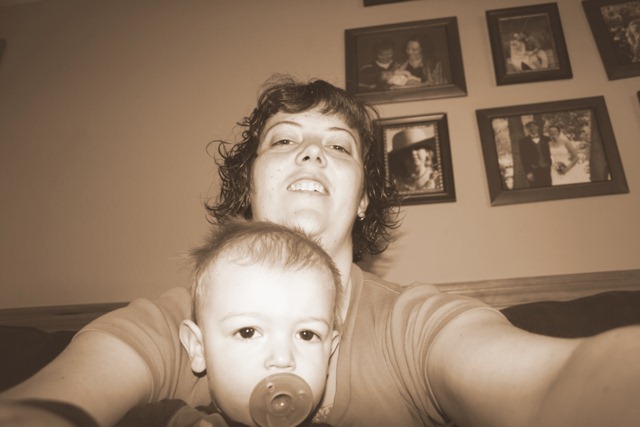 [2011-02-16 Embrace the Camera (1)[3].jpg]