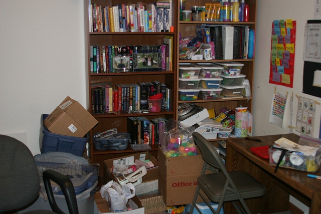 [2011-05-01 The Basement Mess (3)[3].jpg]