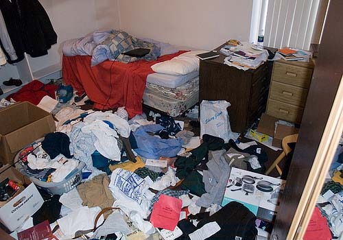 [Messy Dirty Room[4].jpg]