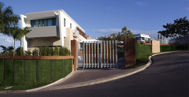 [FACHADAS-CASAS-MODERNAS-ARQUITECTURA-CONTEMPORANEA[3].jpg]