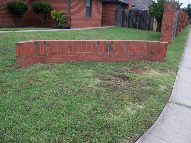 [501 Starbrook Court 002[2].jpg]