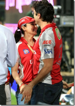 Preity Zinta and Ness Wadia kissing