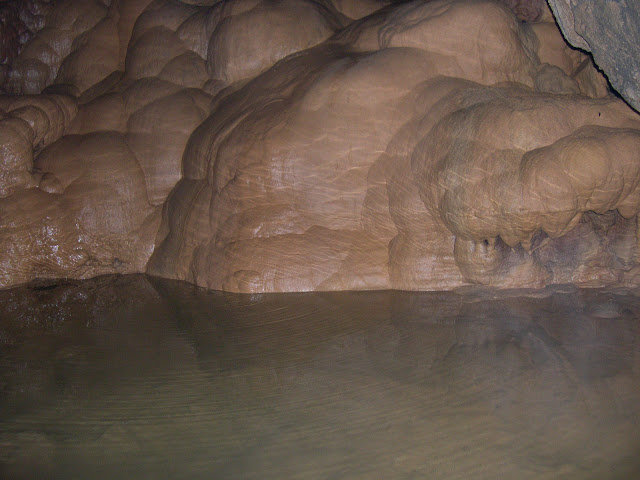 Colada con reflejo del agua