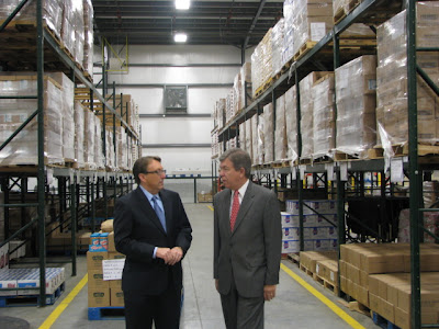 Congressman Blunt Helps Present Check to Ozarks Food Harvest