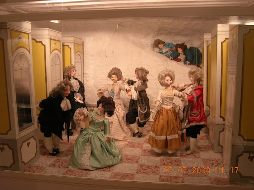 The Puppet Gallery