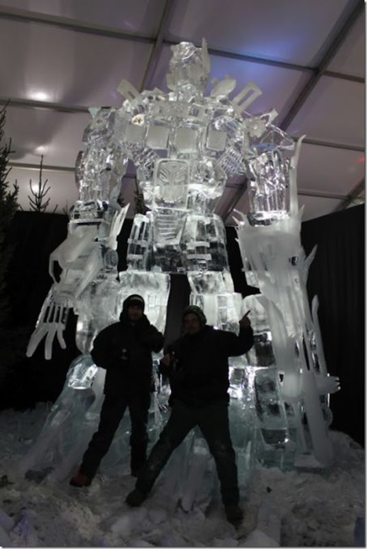 Escultura de gelo do Optimus Prime
