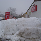 Auch der Handel in Dingelstädt stöhnt vor der Masse an Schnee und den immer knapper werdenden Lagermöglichkeiten in der Stadt.