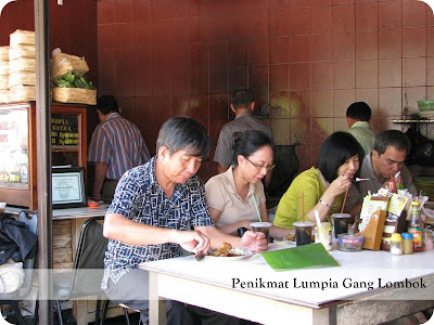 Kuliner Semarang: Lumpia Gang Lombok