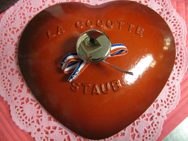 staub heart lid