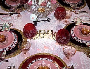 عشاء رومانسي Pink-red-valentine-tbl_thumb%5B2%5D