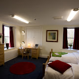 © Sarah Pitt: Folly Farm Accommodation Twin Bedroom &ndash; 24-Nov-2008
