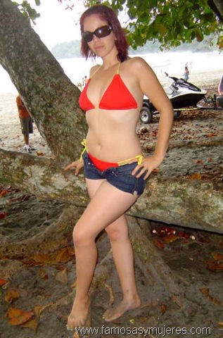 [Famosas-y-Mujeres-Mujeres-buenas[9].jpg]