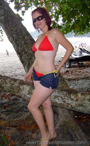 [Famosas-y-Mujeres-chicas-buenas[12].jpg]