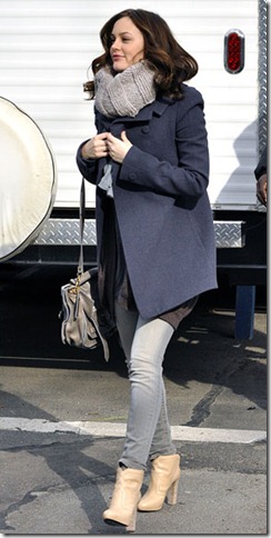 121009-leighton-meester-290 121009-leighton-meester-290