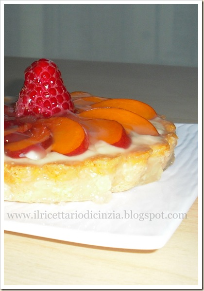 Tartellette alle albicocche nere al profumo di prosecco