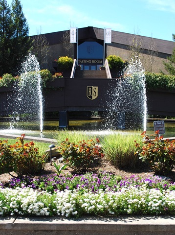[Old Redwood Hwy wineries 013[4].jpg]
