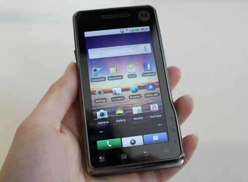 Motorola announced the device XT720 Droid / Milestone without a keyboard Milestone XT720 Motorola announced the device XT720 Droid / Milestone without a keyboard