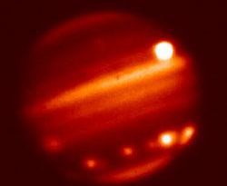Jupiter Twisted Light: Technology Transfer Data at 2.56 Terabits/Sec