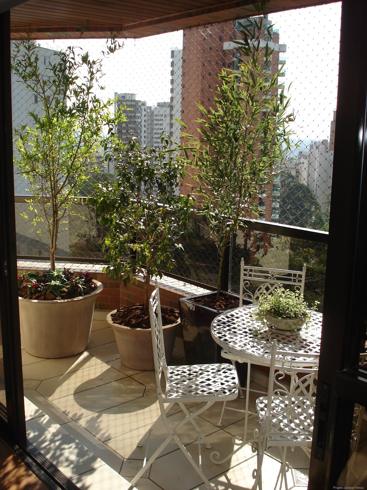 [Casa de Valentina - Coluna Jú freitas - Varanda Ana Cristina 4[10].jpg]