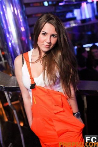 ảnh hộp đêm của Nga :x Moscow_nightclubs_sexy_girls_27