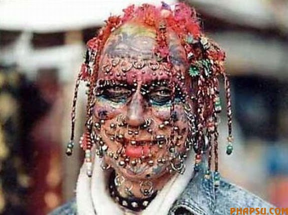 tattoos_and_piercings_07.jpg