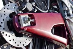 [2009-YZF-R1-detail-19_prv_tcm26-266460[5].jpg]