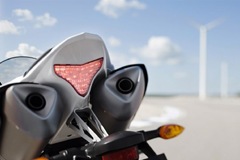 2009-YZF-R1-detail-20_prv_tcm26-266463