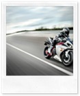 2009-YZF-R1-action-02_prv_tcm26-266412
