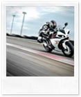 2009-YZF-R1-action-06_prv_tcm26-266109