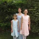 Shannon and the girls (no, Shannon did not make their dresses too)